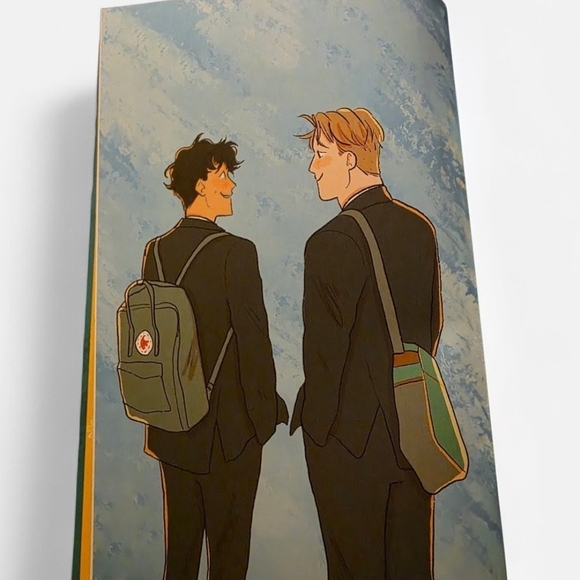 The Heartstopper Yearbook By Alice Oseman ~ 2022 (Hardcover 1st Edition) - Picture 9 of 15